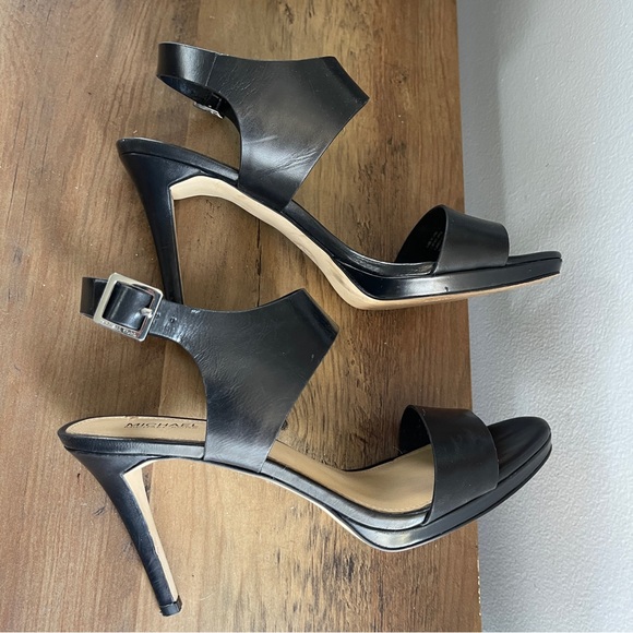 Michael Kors Black Leather Sandals - Picture 3 of 9